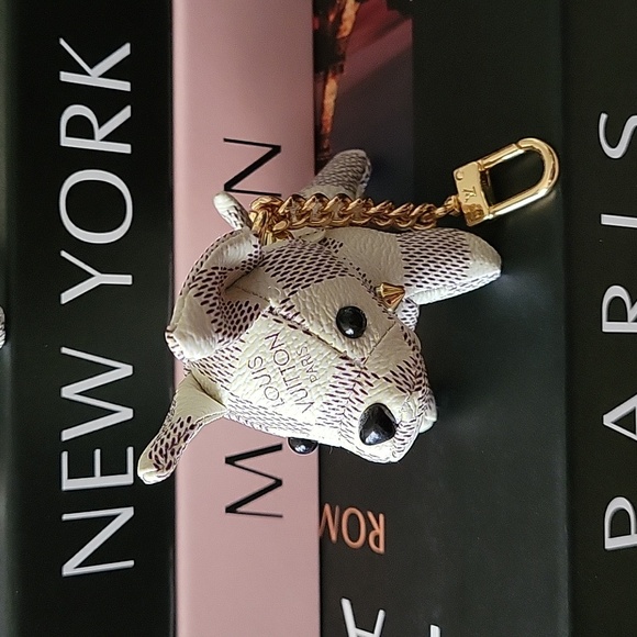 🆕️Luxury 🐕 White Doggie Damier azur Style Leather Novelty Keychain / Bag Charm - Picture 16 of 16